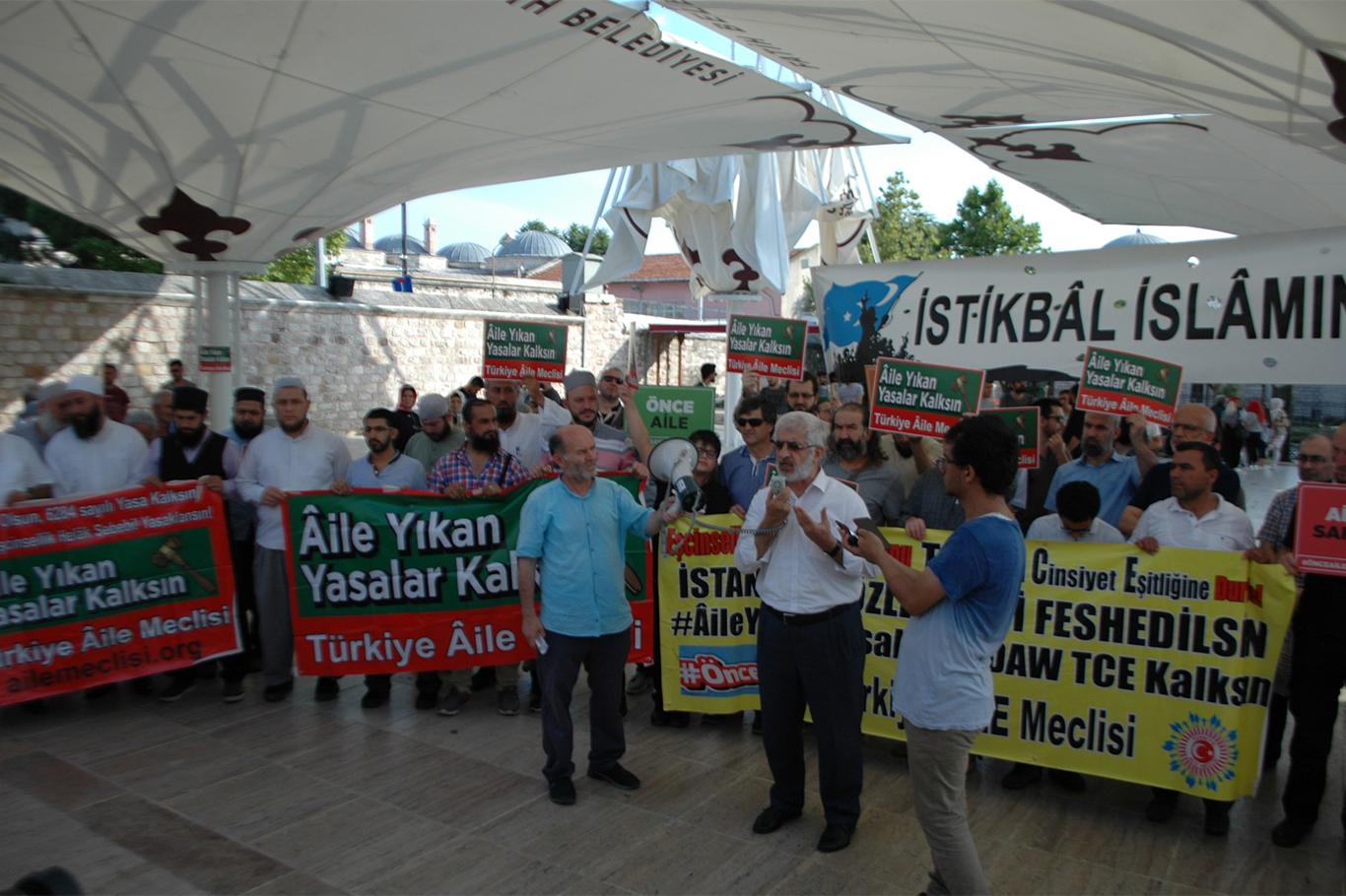 ​Aileyi yıkan yasalar İstanbul’da protesto edildi